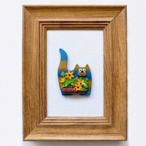Obrázek kočka květinářka v hnědém rámečku